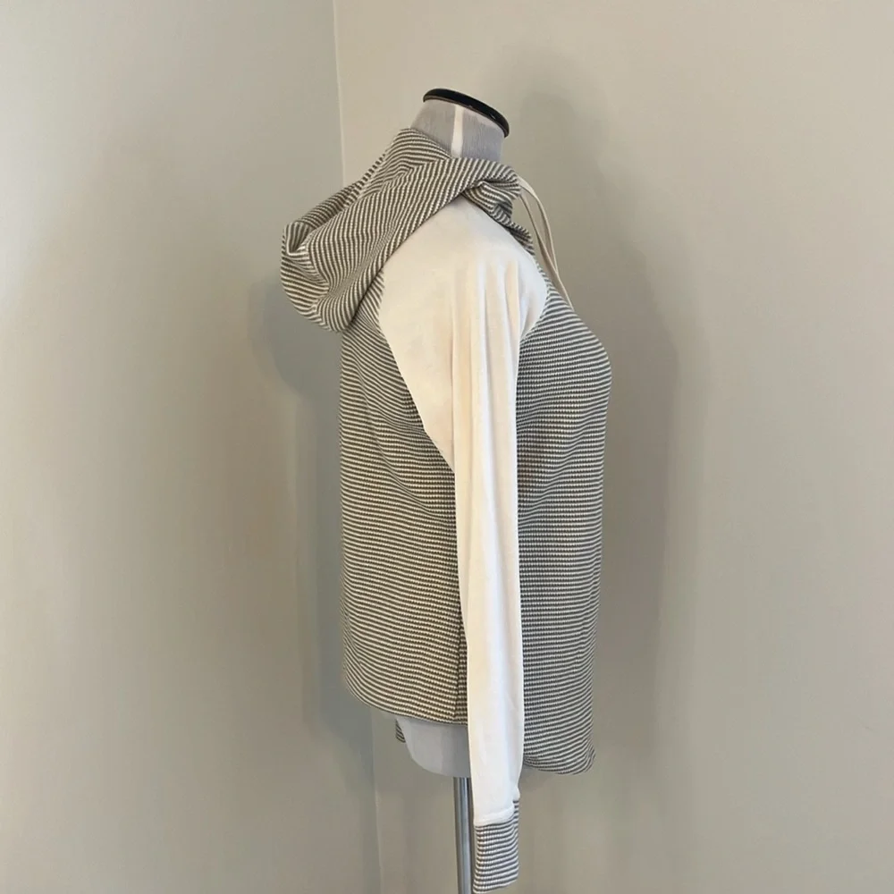 Women's Cascade Gorge Hoodie: size large - Picture 3 of 8